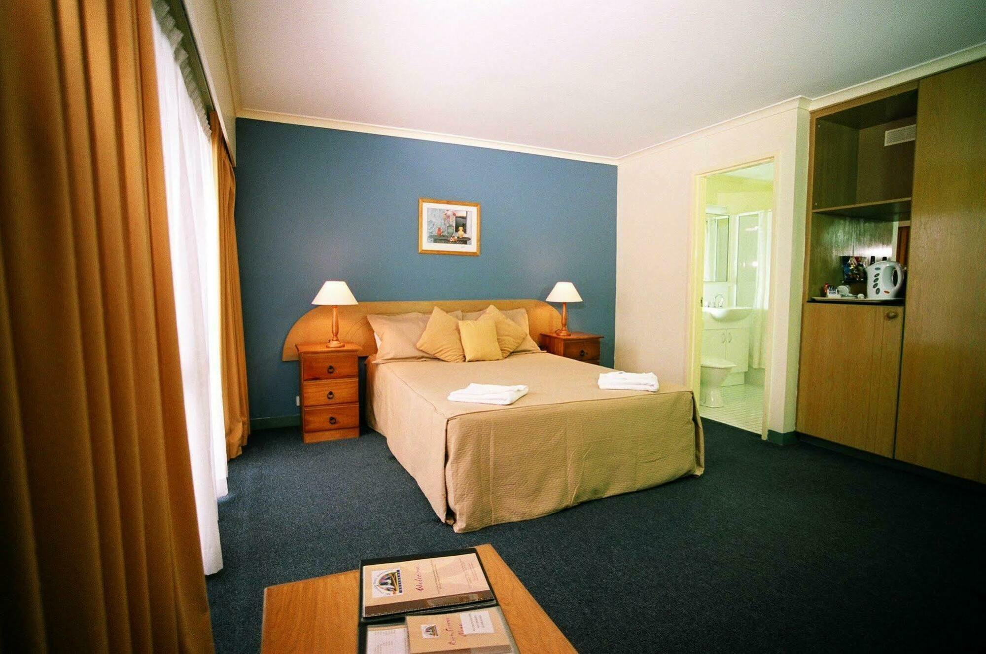Mt Ommaney Hotel Apartments Брисбен Номер фото